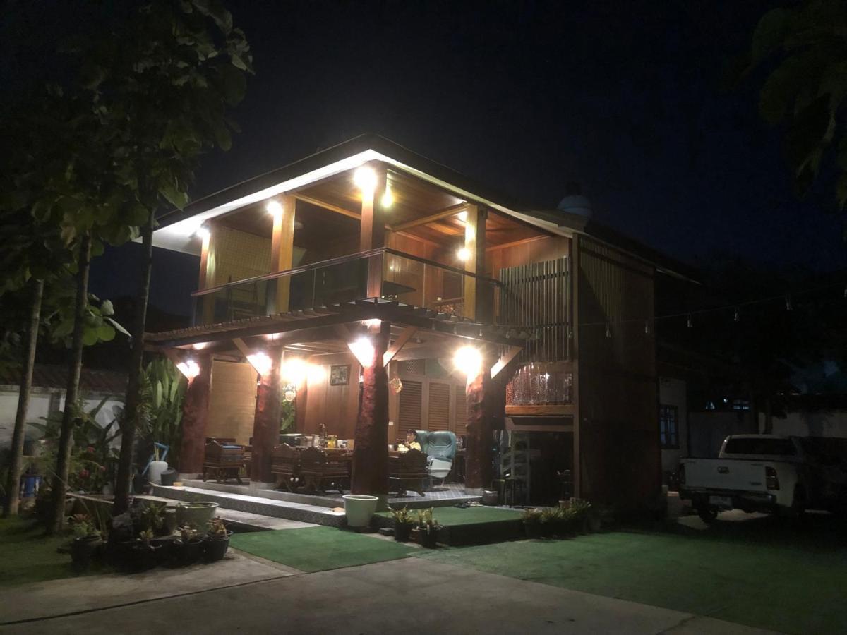 188 Teak House บ้านต้นสัก Чиангмай Екстериор снимка