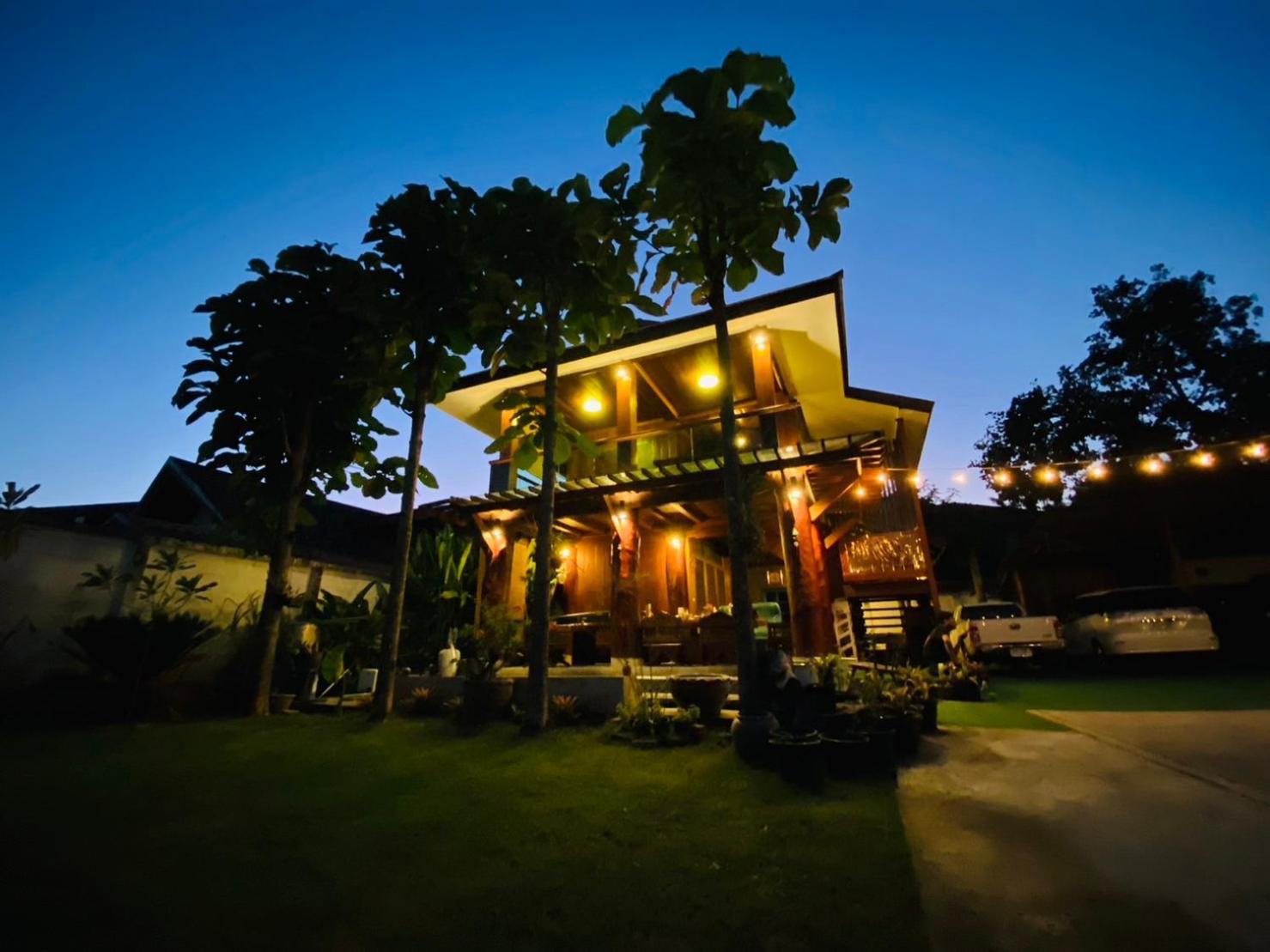 188 Teak House บ้านต้นสัก Чиангмай Екстериор снимка